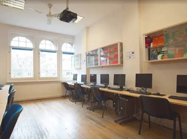 LSI London Central, instalaciones en Londres (2)