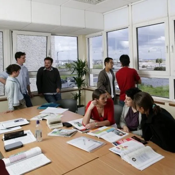 Galway Cultural Institute, instalaciones en Galway (5)