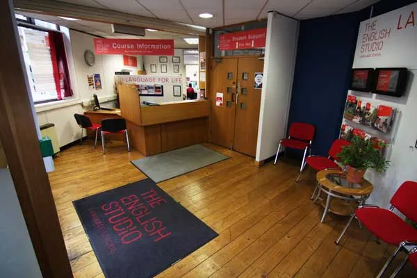 The English Studio, instalaciones en Dublín
